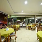 酒店 Lidya
